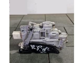 bontott VW PASSAT B7 Jobb hátsó Ajtózár