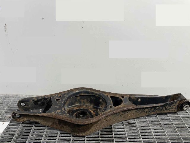 bontott VW PASSAT B7 Jobb hátsó Alsó Lengőkar