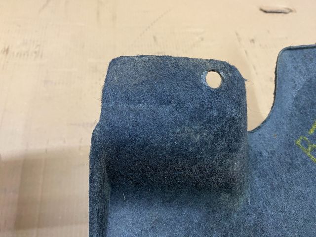 bontott VW PASSAT B7 Jobb hátsó Dobbetét (Kerékjárati, Műanyag)