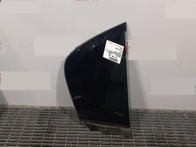 bontott VW PASSAT B7 Jobb hátsó Fixüveg (Ajtóban)