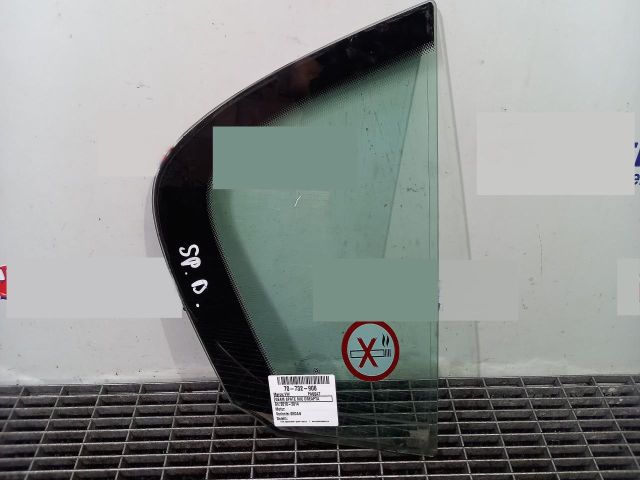 bontott VW PASSAT B7 Jobb hátsó Fixüveg (Ajtóban)