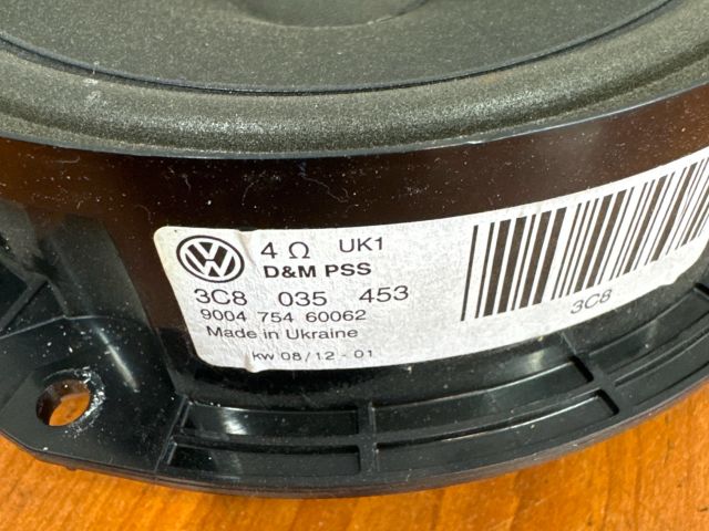 bontott VW PASSAT B7 Jobb hátsó Hangszóró
