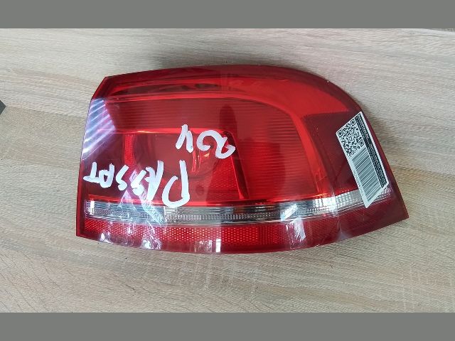 bontott VW PASSAT B7 Jobb Hátsó Lámpa