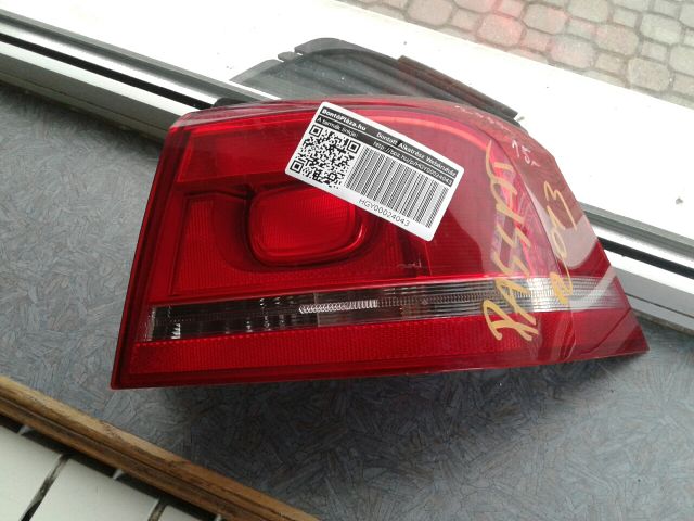 bontott VW PASSAT B7 Jobb Hátsó Lámpa