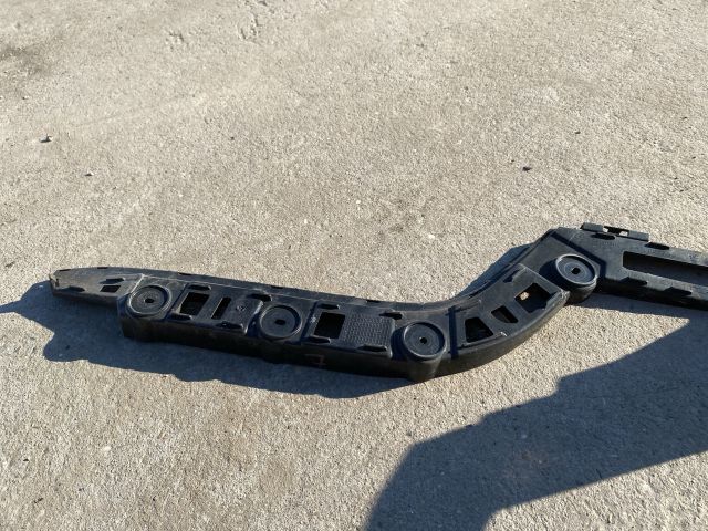 bontott VW PASSAT B7 Jobb hátsó Lökhárító Tartó (Műanyag)