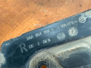 bontott VW PASSAT B7 Jobb hátsó Sárvédő Gumi