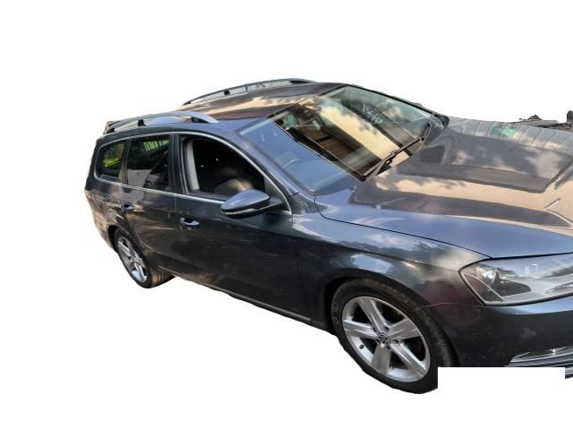 bontott VW PASSAT B7 Jobb hátsó Vízlehúzó Gumicsík