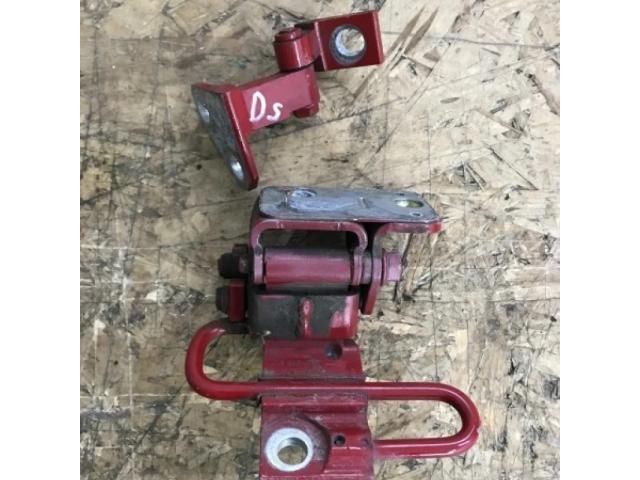 bontott VW PASSAT B7 Jobb hátsó Zsanér