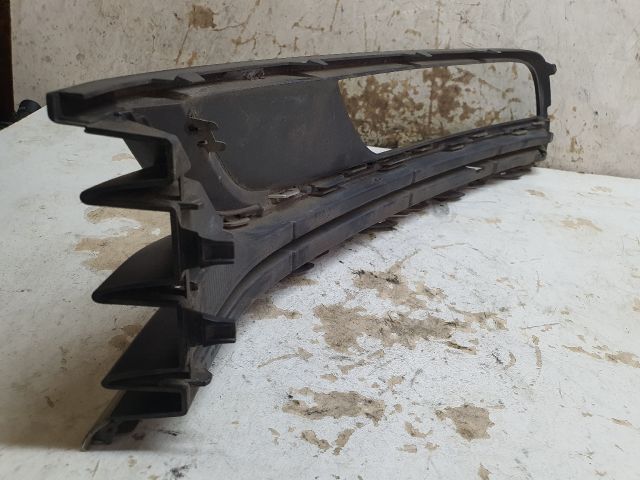 bontott VW PASSAT B7 Jobb Ködfényszóró Lámpakeret