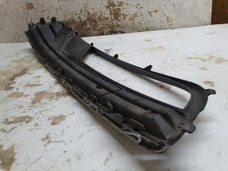 bontott VW PASSAT B7 Jobb Ködfényszóró Lámpakeret