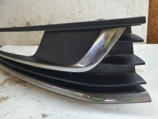 bontott VW PASSAT B7 Jobb Ködfényszóró Lámpakeret