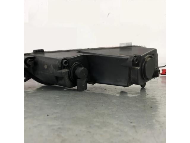 bontott VW PASSAT B7 Jobb Ködfényszóró