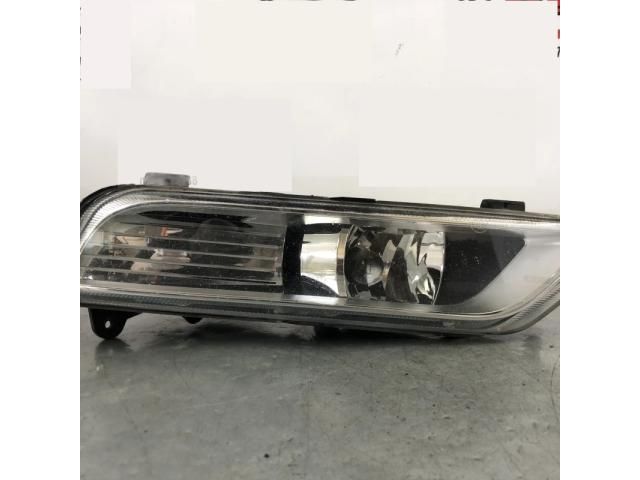 bontott VW PASSAT B7 Jobb Ködfényszóró
