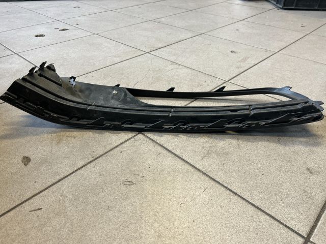 bontott VW PASSAT B7 Jobb Ködlámpa Rács