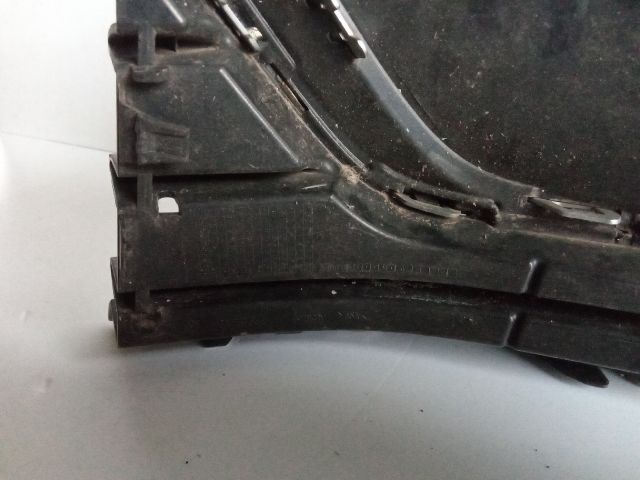 bontott VW PASSAT B7 Jobb Ködlámpa Rács