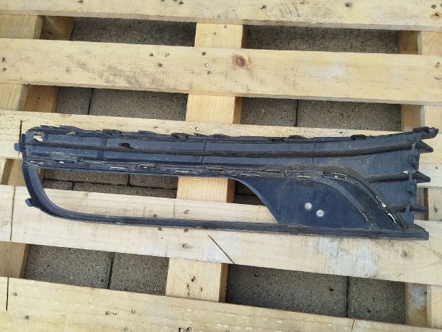 bontott VW PASSAT B7 Jobb Ködlámpa Rács