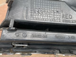 bontott VW PASSAT B7 Jobb Ködlámpa Rács