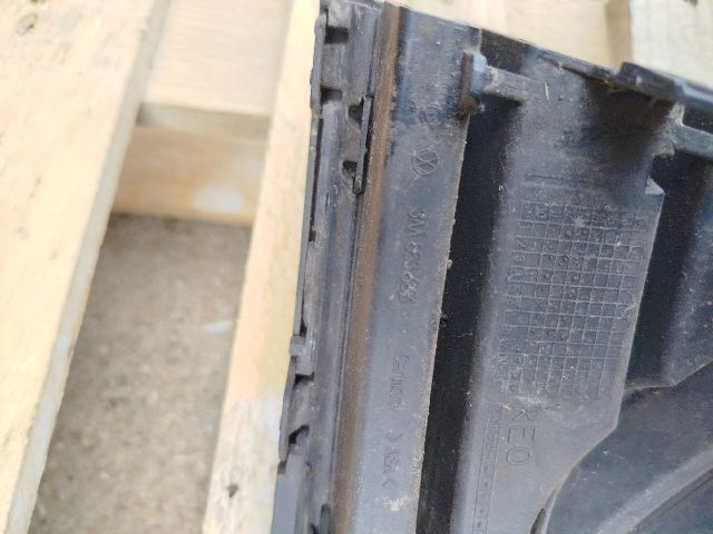 bontott VW PASSAT B7 Jobb Ködlámpa Rács