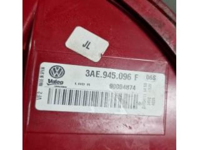 bontott VW PASSAT B7 Jobb Külső Hátsó Lámpa