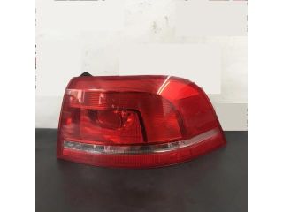 bontott VW PASSAT B7 Jobb Külső Hátsó Lámpa