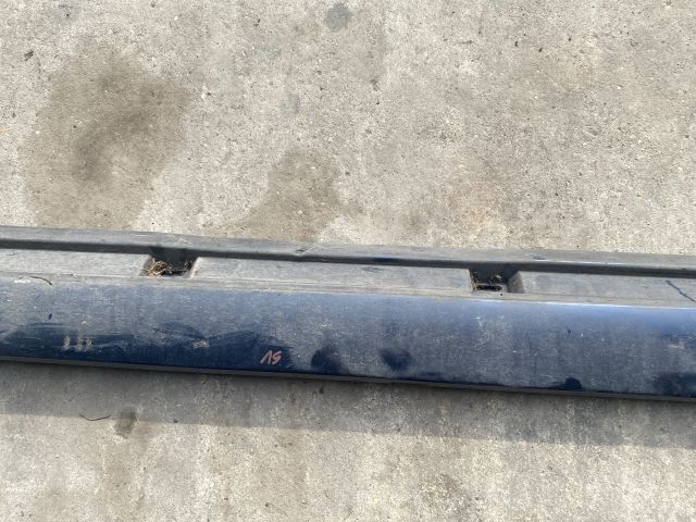 bontott VW PASSAT B7 Jobb Küszöb