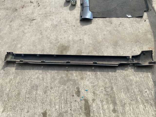 bontott VW PASSAT B7 Jobb Küszöb