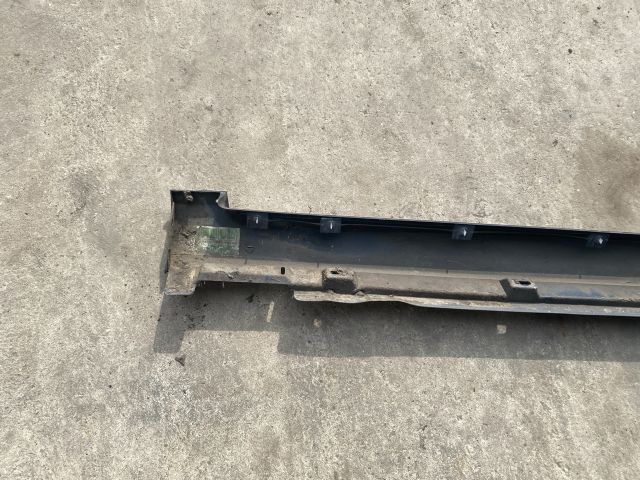 bontott VW PASSAT B7 Jobb Küszöb