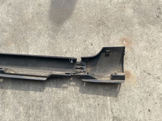 bontott VW PASSAT B7 Jobb Küszöb