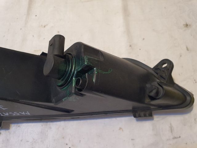 bontott VW PASSAT B7 Jobb Nappali Menetfény