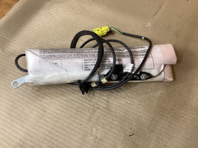 bontott VW PASSAT B7 Jobb Oldallégzsák