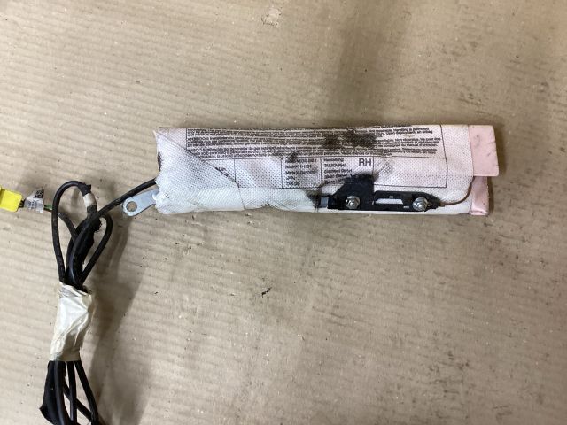 bontott VW PASSAT B7 Jobb Oldallégzsák