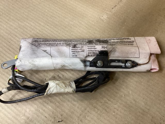 bontott VW PASSAT B7 Jobb Oldallégzsák