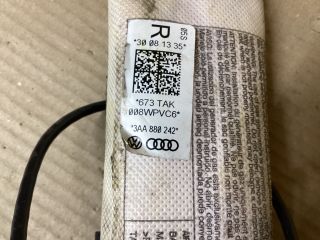 bontott VW PASSAT B7 Jobb Oldallégzsák