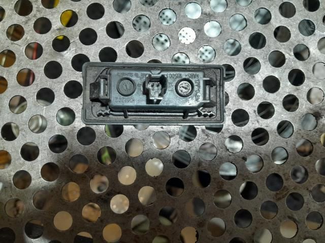 bontott VW PASSAT B7 Jobb Rendszámtábla Világítás