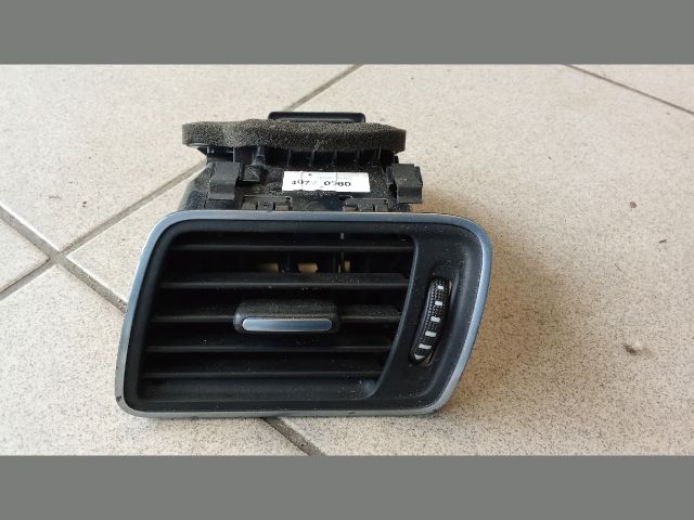 bontott VW PASSAT B7 Jobb Szellőző