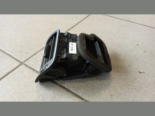 bontott VW PASSAT B7 Jobb Szellőző