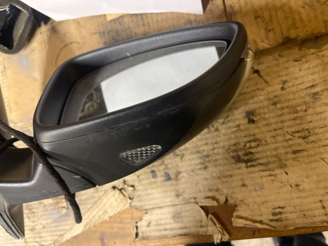 bontott VW PASSAT B7 Jobb Visszapillantó Tükör (Elektromos)