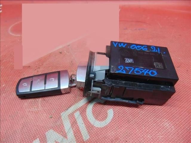 bontott VW PASSAT B7 Kártyaolvasó