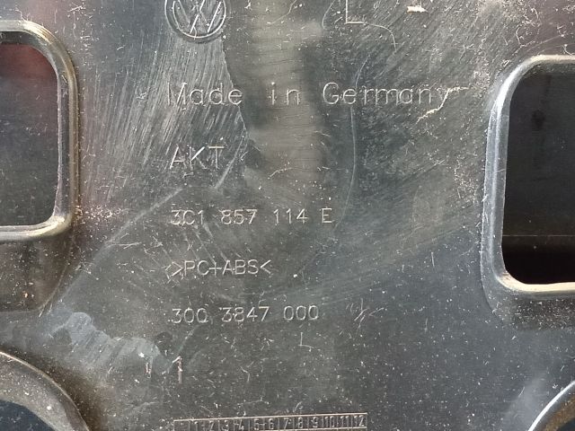 bontott VW PASSAT B7 Kesztyűtartó