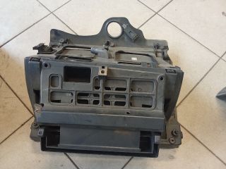 bontott VW PASSAT B7 Kesztyűtartó