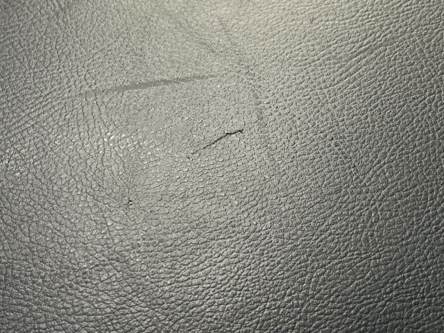 bontott VW PASSAT B7 Kesztyűtartó