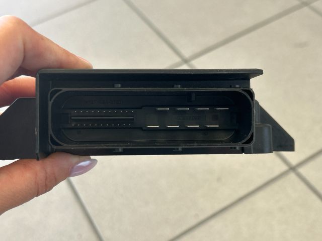 bontott VW PASSAT B7 Kézifék Elektronika