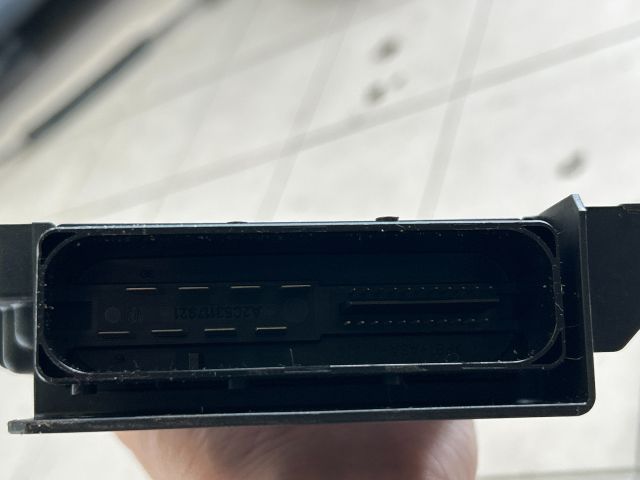 bontott VW PASSAT B7 Kézifék Elektronika