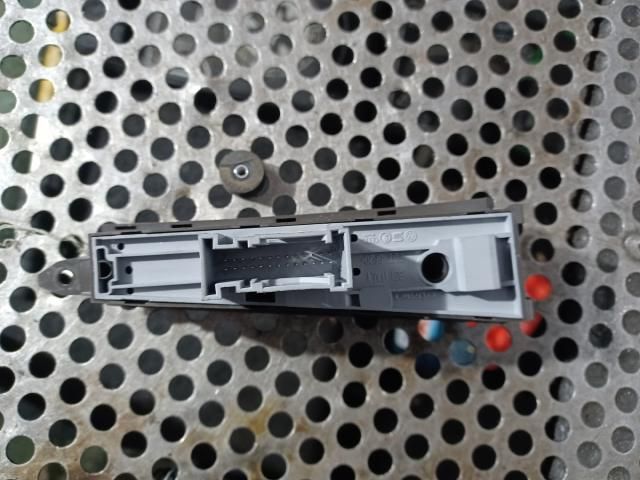 bontott VW PASSAT B7 Kézifék Kapcsoló