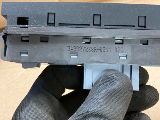 bontott VW PASSAT B7 Kipörgésgátló Kapcsoló