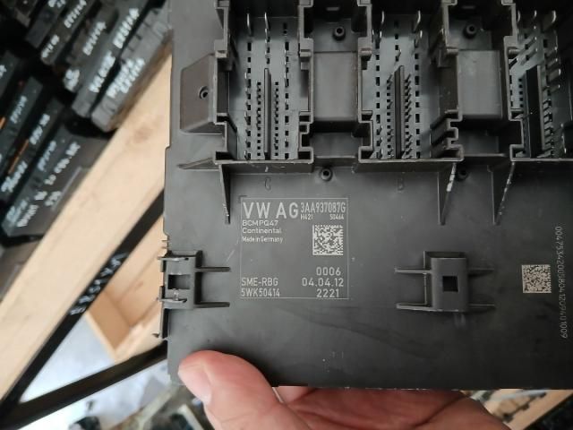 bontott VW PASSAT B7 Komfort Elektronika