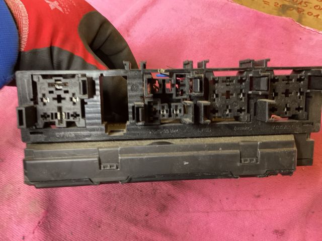 bontott VW PASSAT B7 Komfort Elektronika