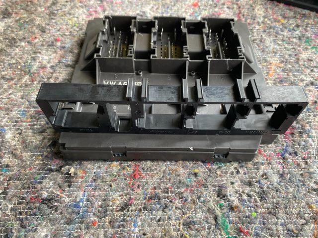 bontott VW PASSAT B7 Komfort Elektronika