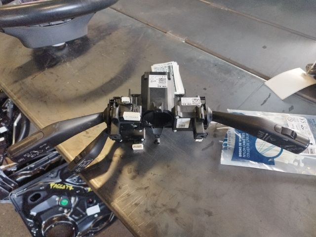 bontott VW PASSAT B7 Komplett Kormánykapcsoló (Bajuszkapcsoló)