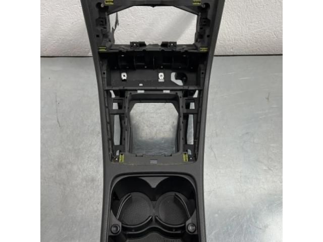 bontott VW PASSAT B7 Könyöklő